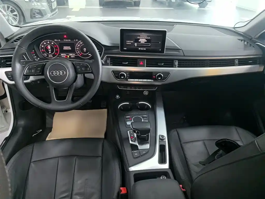 Audi A4L 2019 — фото 10