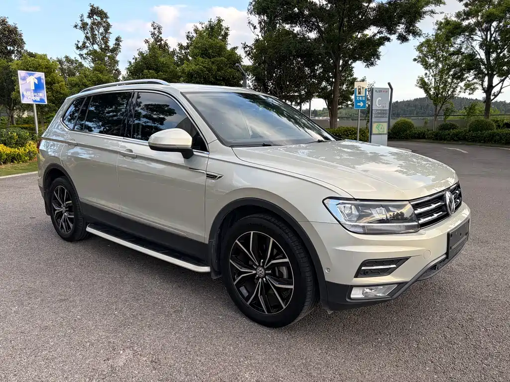 Volkswagen Tiguan L 2020 — фото 3