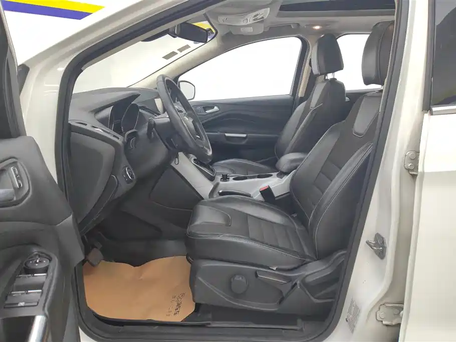 Ford Kuga 2015 — фото 9