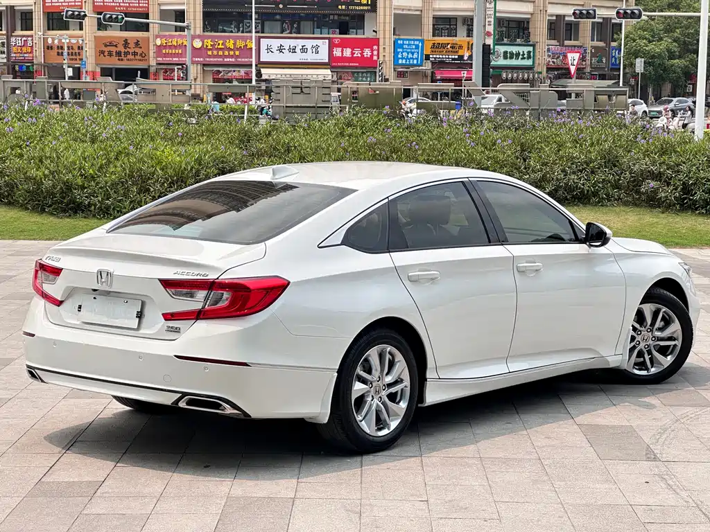 Honda Accord 2018 — фото 4