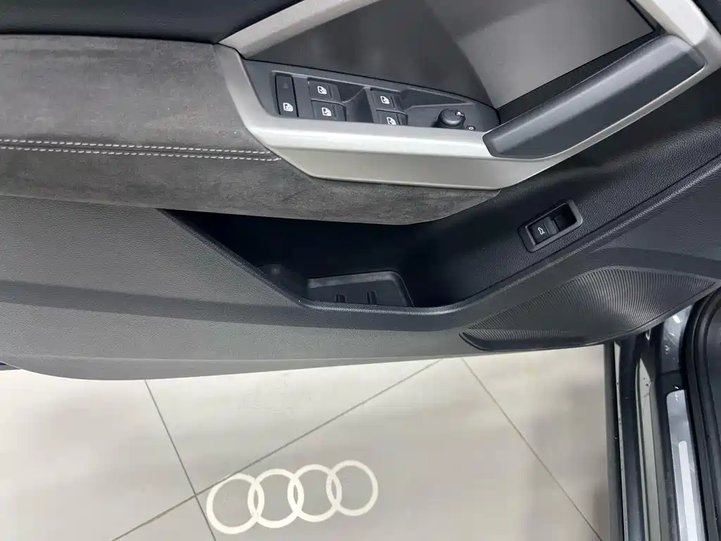 Audi Q3 2022 — фото 15