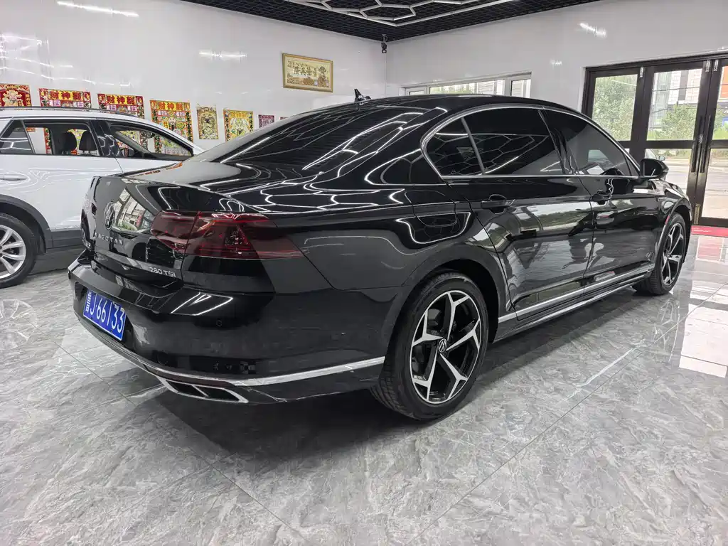 Volkswagen Magotan 2024