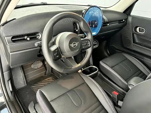 MINI MINI 2024