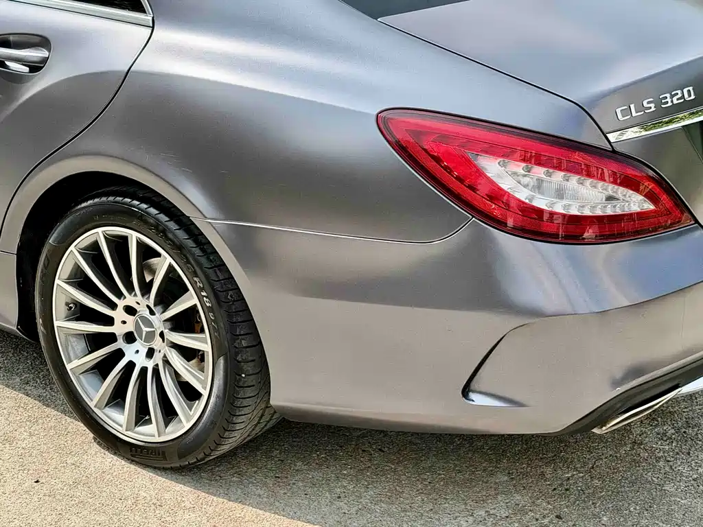Mercedes-Benz CLS 2015 — фото 15