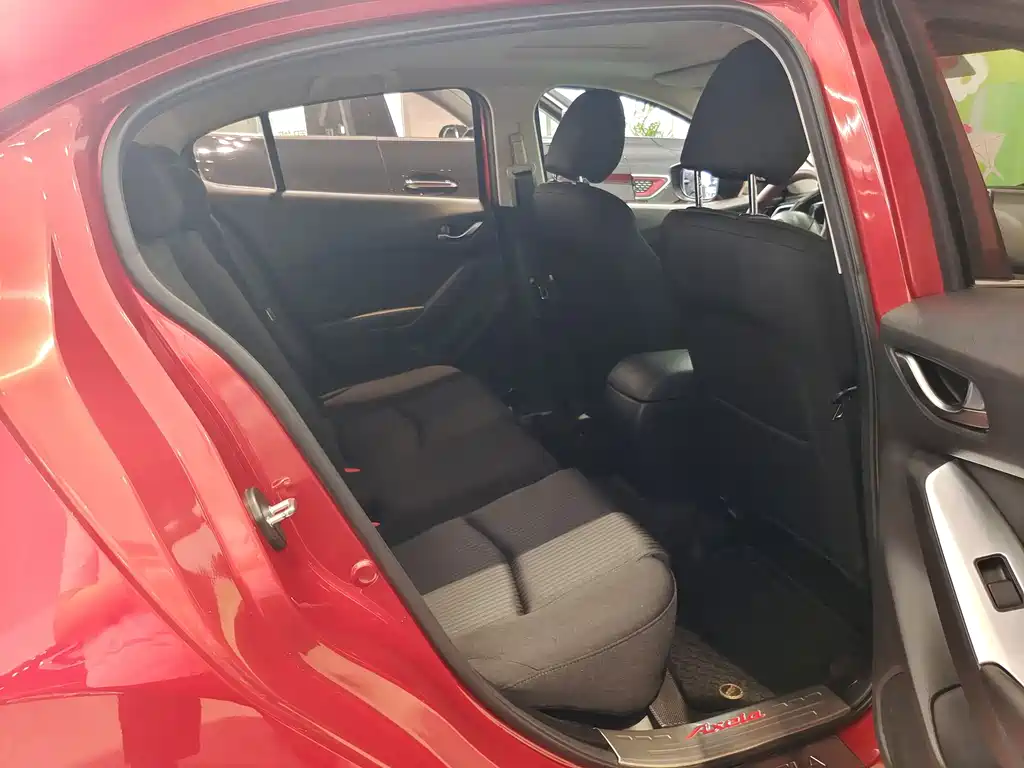 Mazda 3 Axela 2015 — фото 9