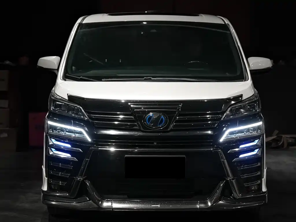Toyota Vellfire 2019 — фото 1