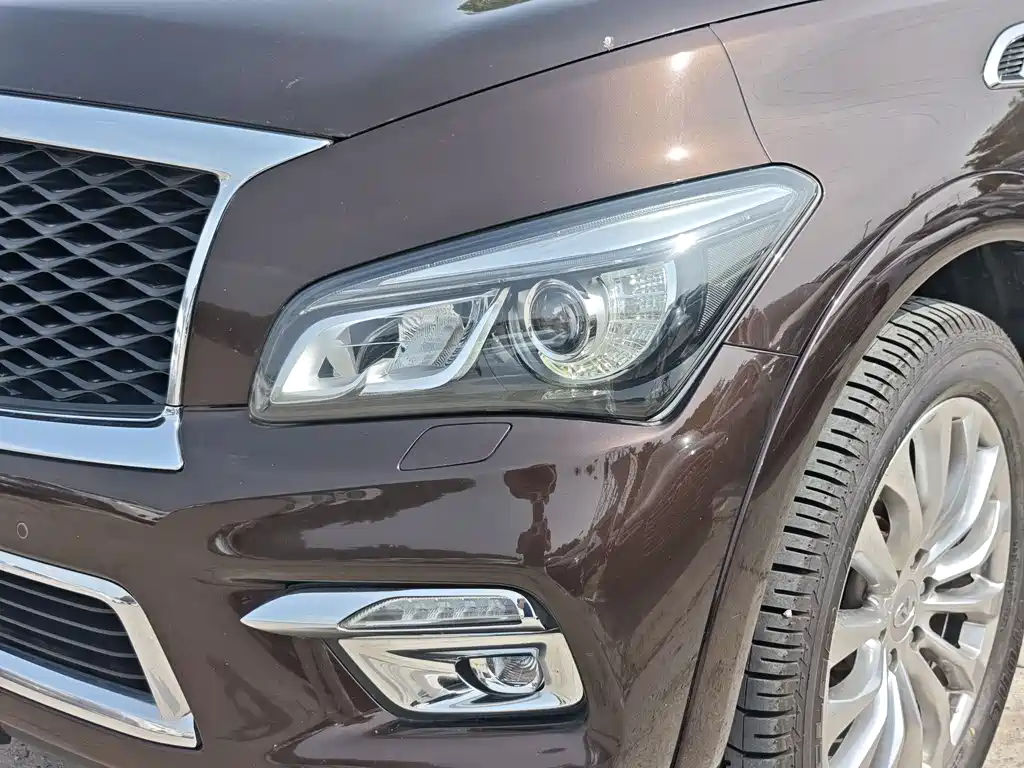 Infiniti QX80 2018 — фото 27