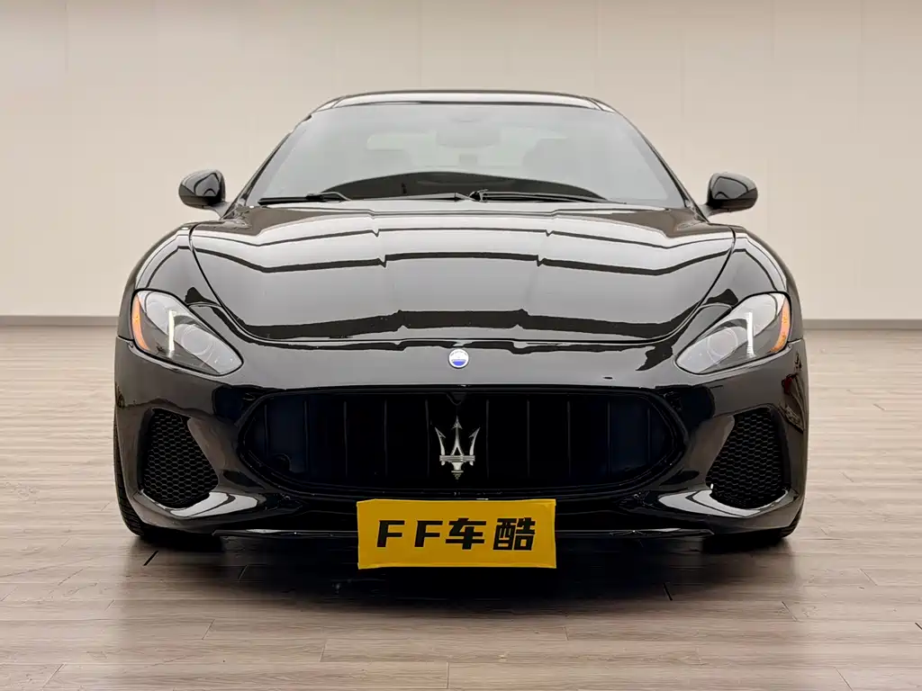 Maserati GranTurismo 2015 — фото 2