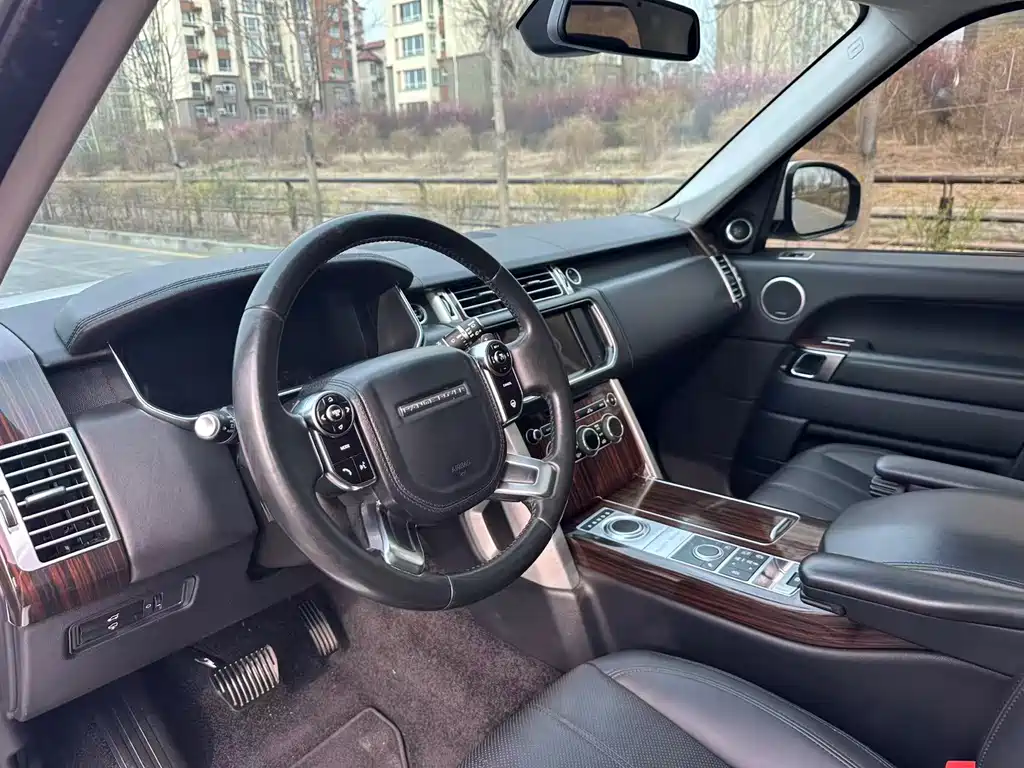 Land Rover Range Rover 2015 — фото 9