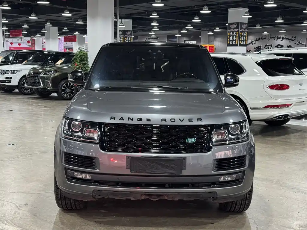 Land Rover Range Rover 2018 — фото 1