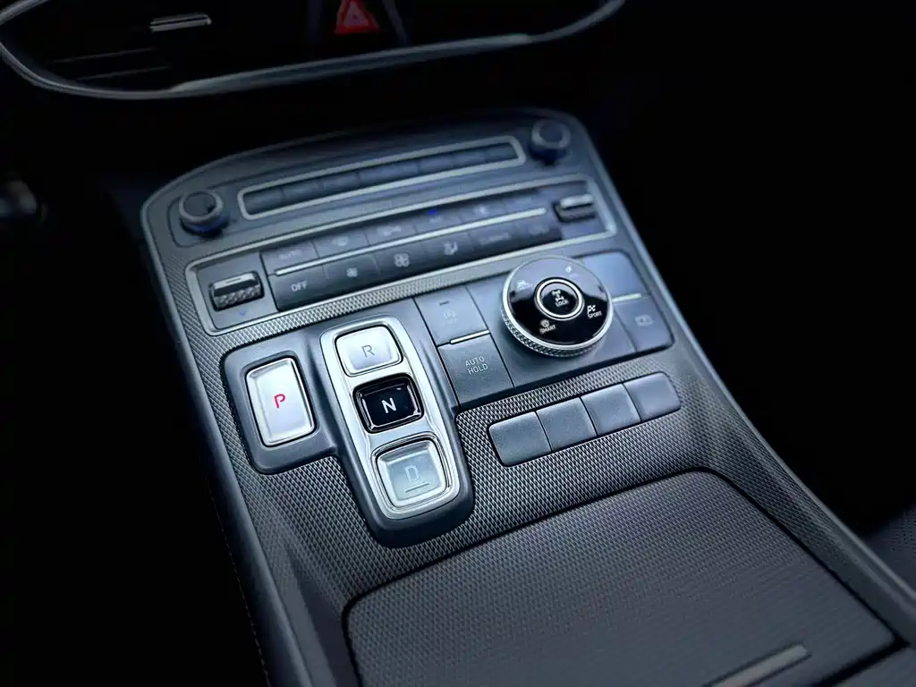 Hyundai Santa Fe 2023 — фото 18