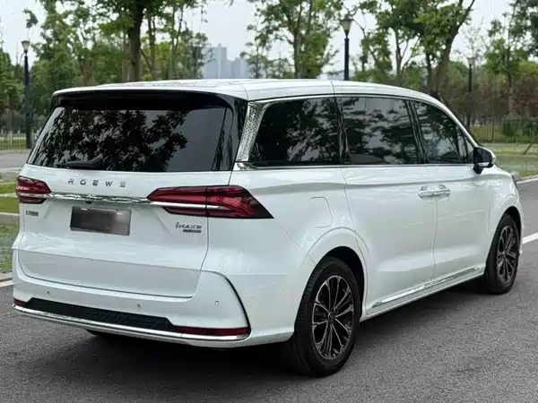 Roewe iMAX8 2021