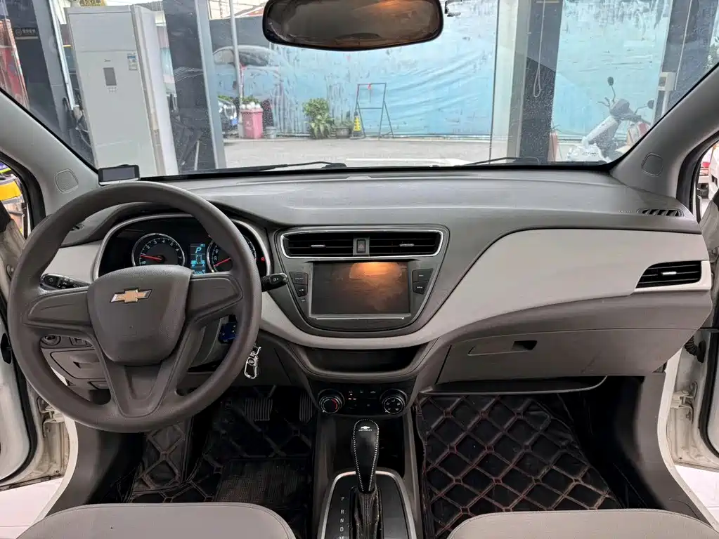 Chevrolet Lova RV 2017 — фото 12