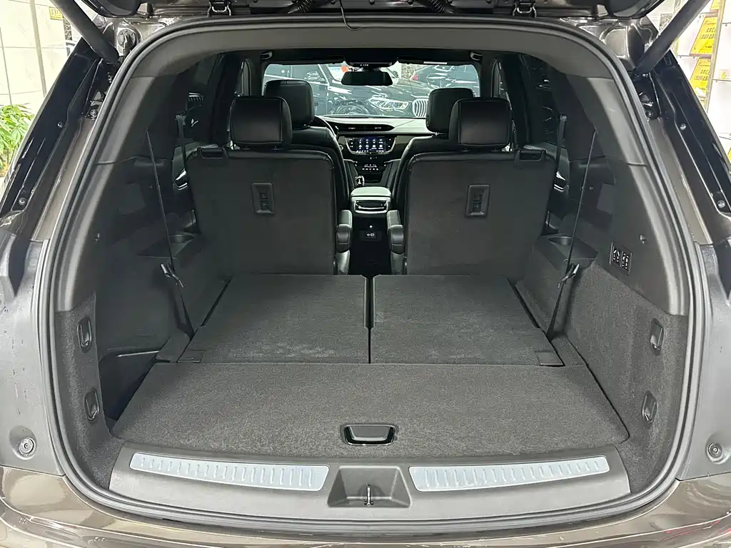 Cadillac XT6 2021 — фото 9