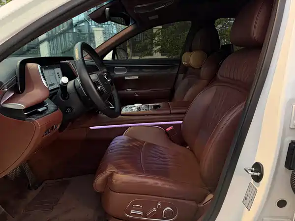 Genesis G90 2023