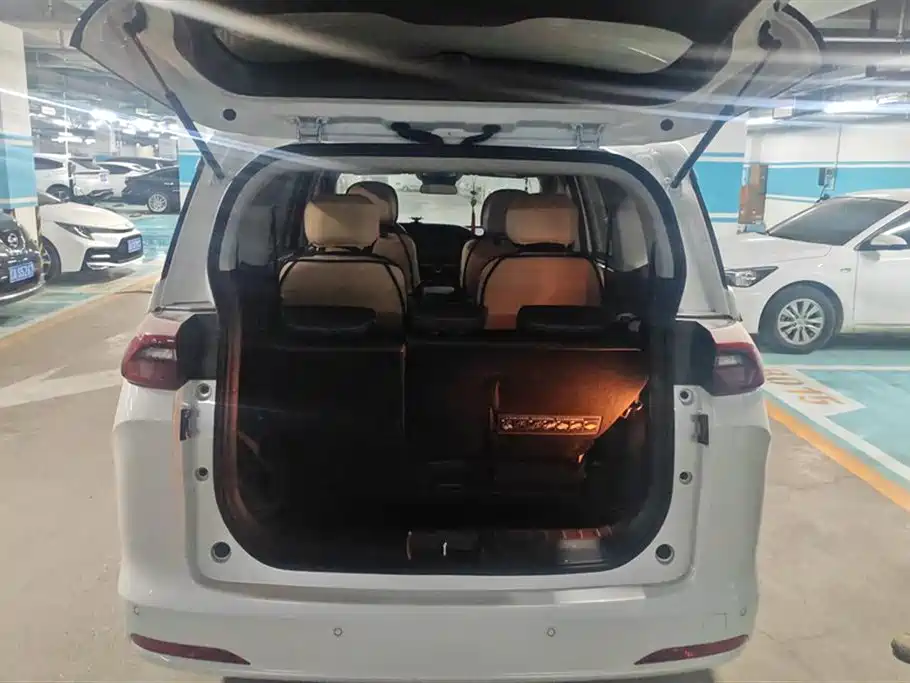 GAC Motor Trumpchi M6 2023 — фото 4