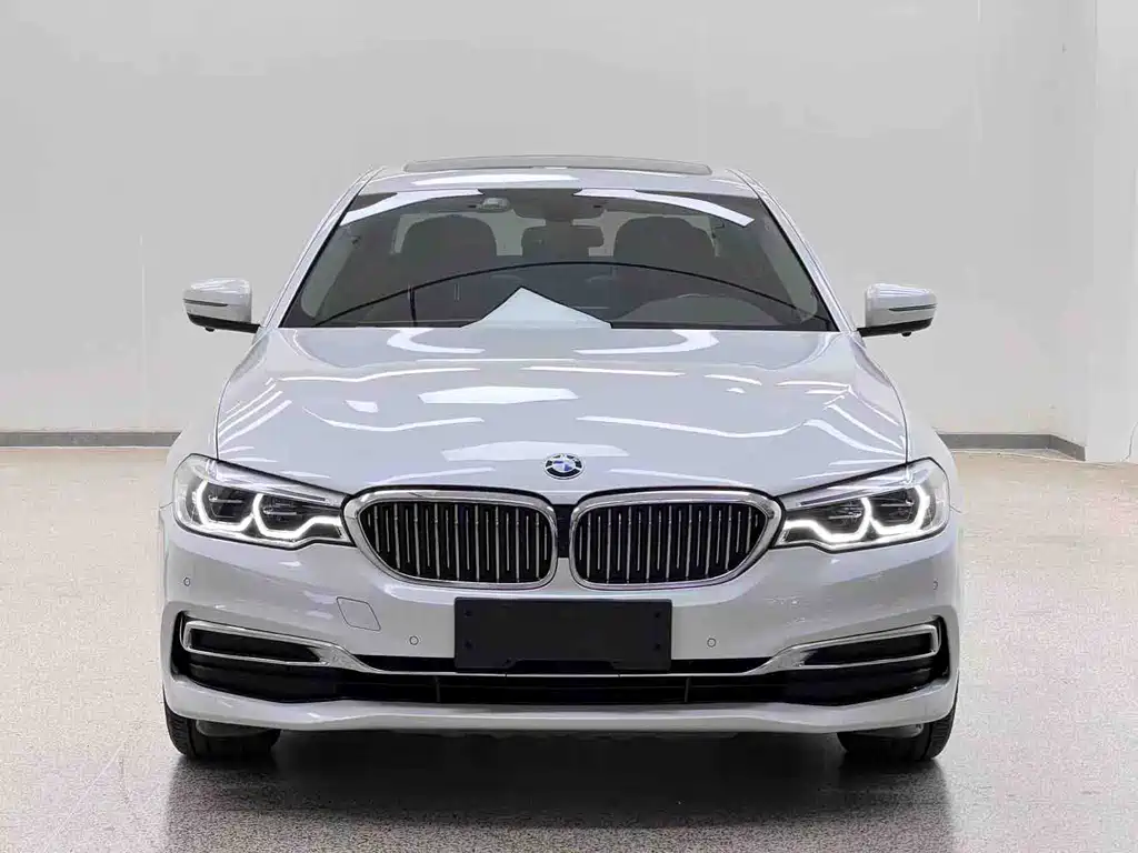 BMW 5 Series 2020 — фото 2