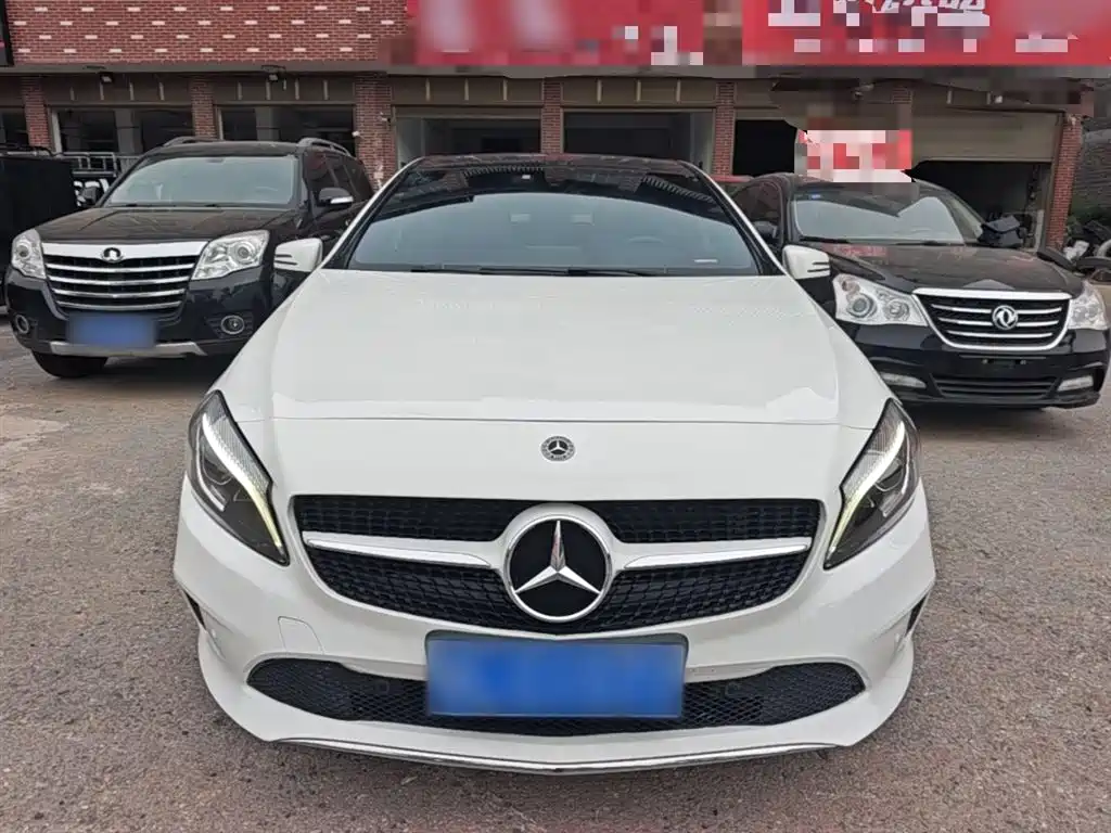 Mercedes-Benz A-Class 2017 — фото 3