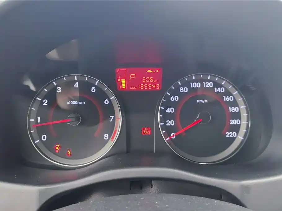 Hyundai Verna 2015 — фото 14