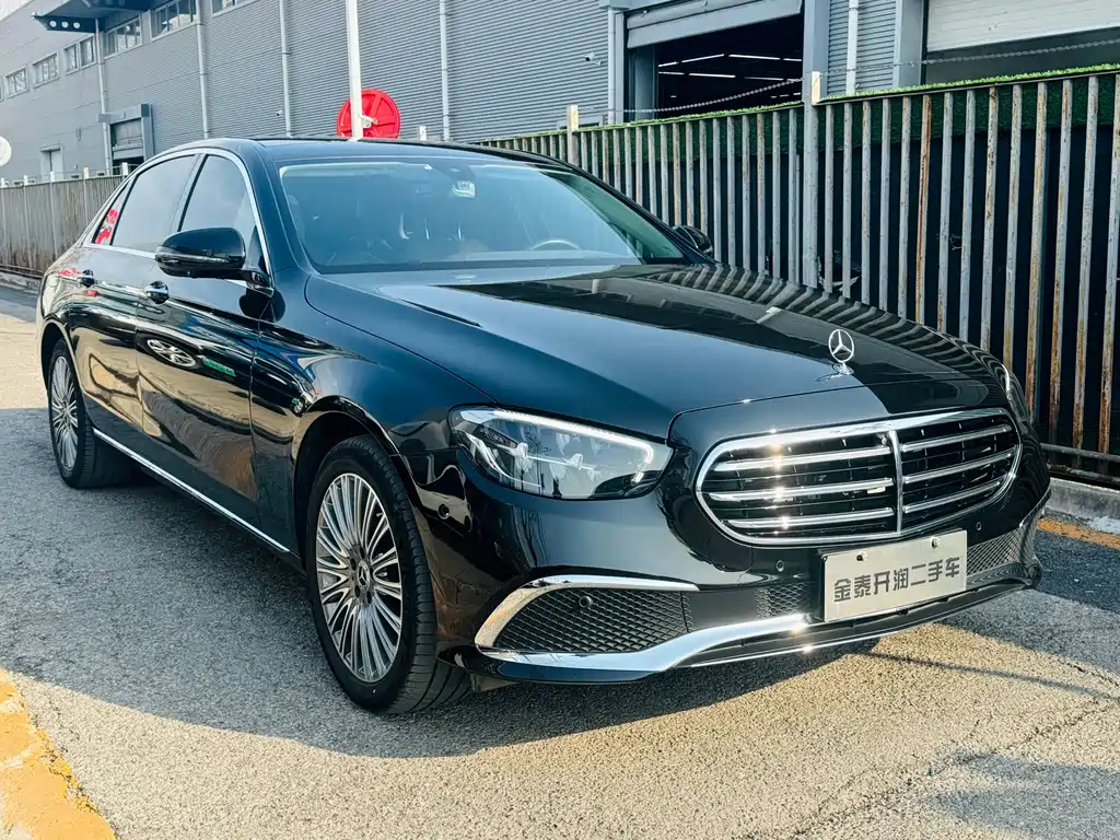 Mercedes-Benz E-Class 2022 — фото 3