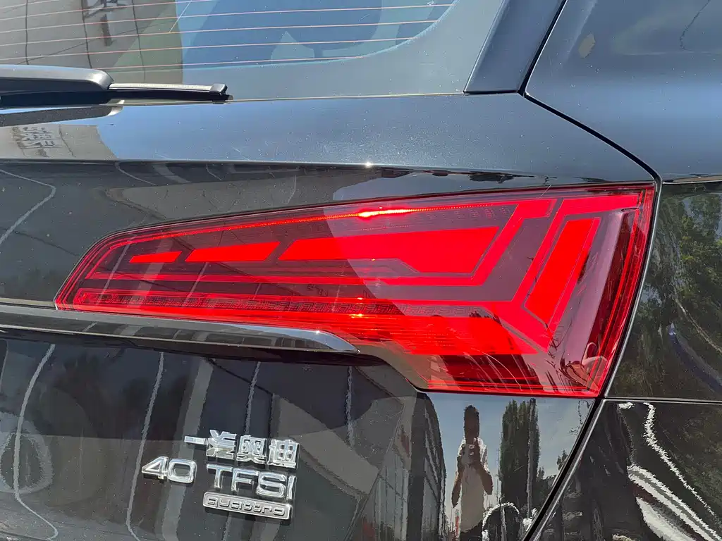 Audi Q5L 2024 — фото 14