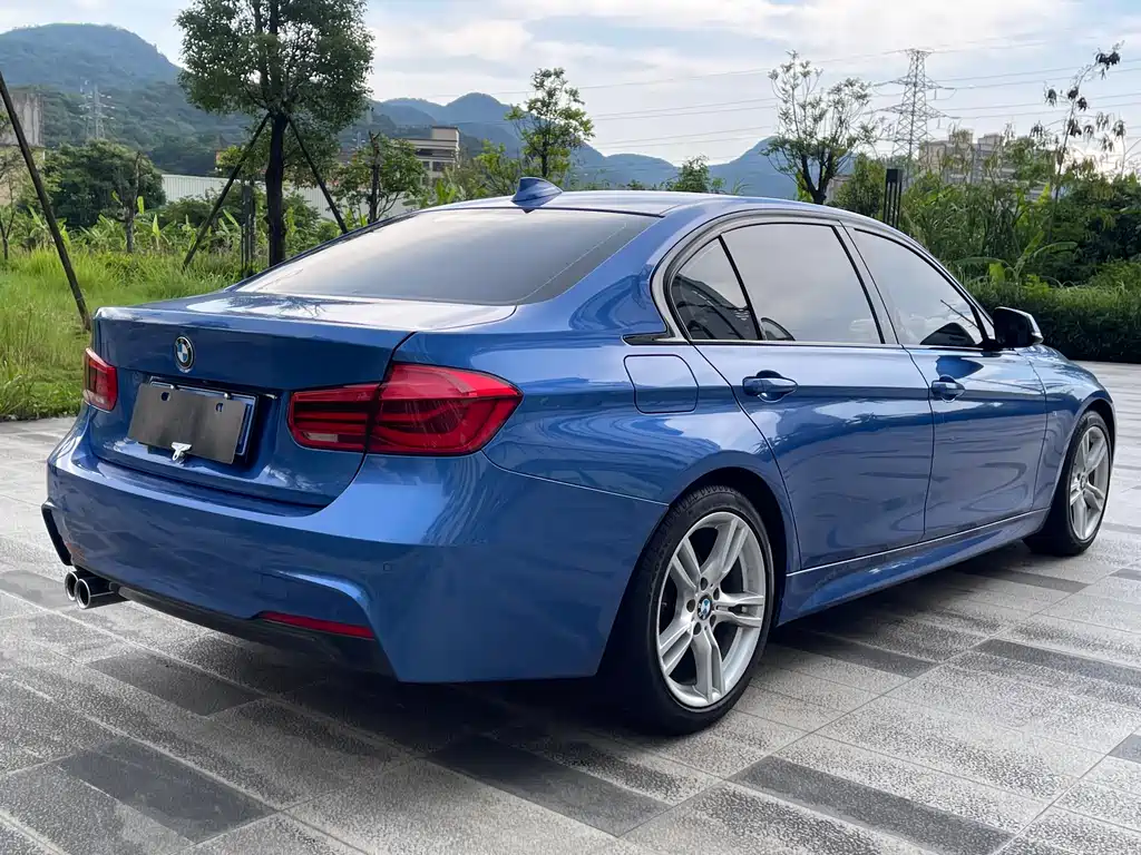 BMW 3 Series 2019 — фото 7