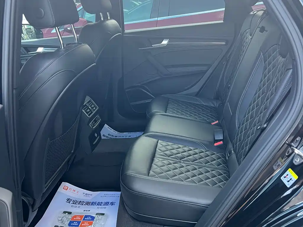 Audi Q5L Sportback 2022 — фото 8
