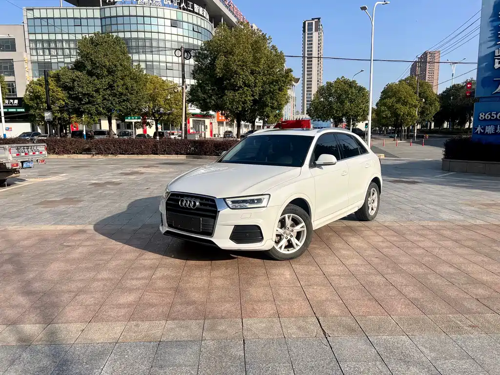 Audi Q3 2018 — фото 1