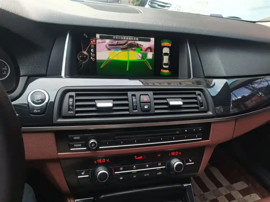 BMW 5 Series 2016 — фото 13