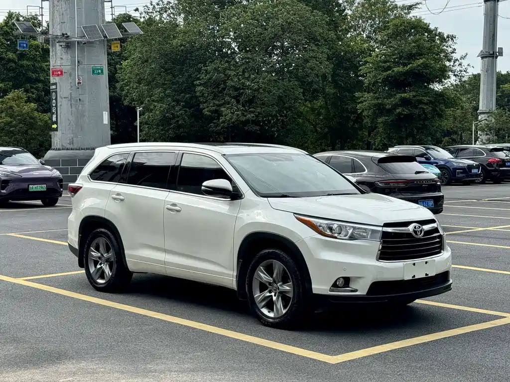 Toyota Highlander 2016 — фото 4
