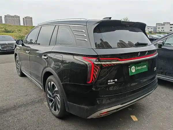Hongqi HS7 PHEV 2024
