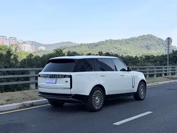 Land Rover Range Rover 2023