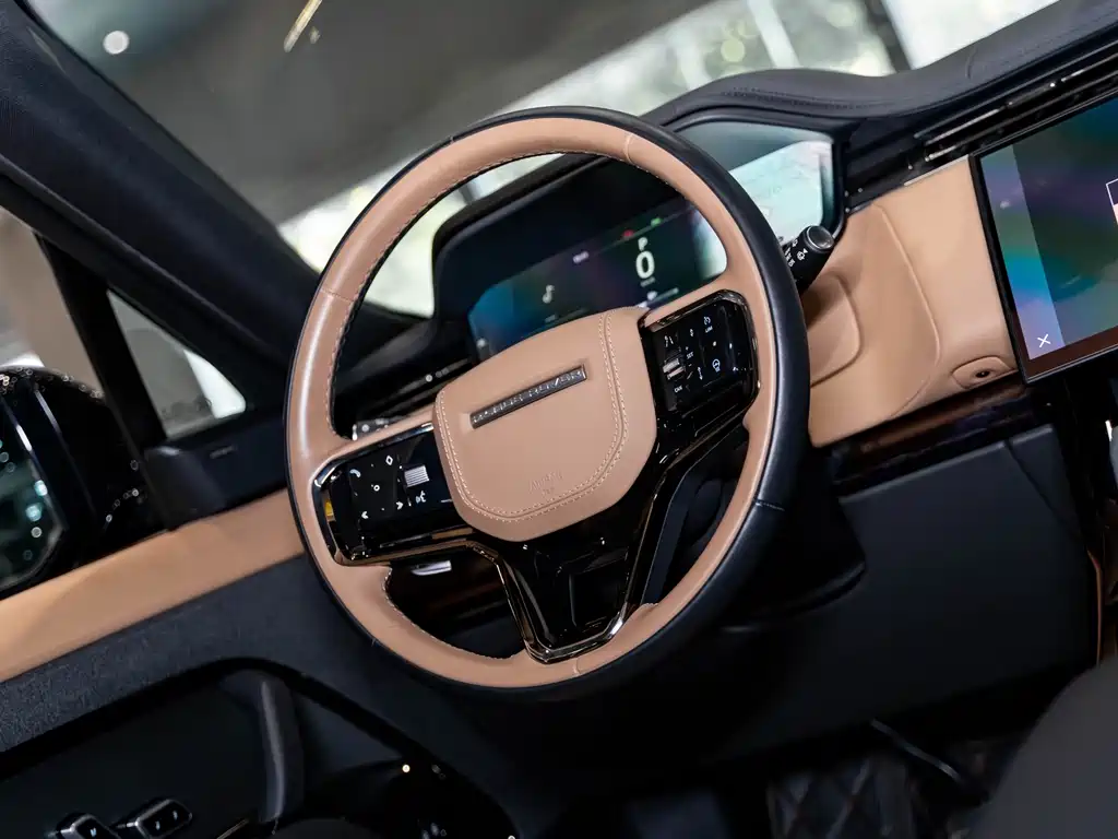 Land Rover Sport 2023 — фото 17
