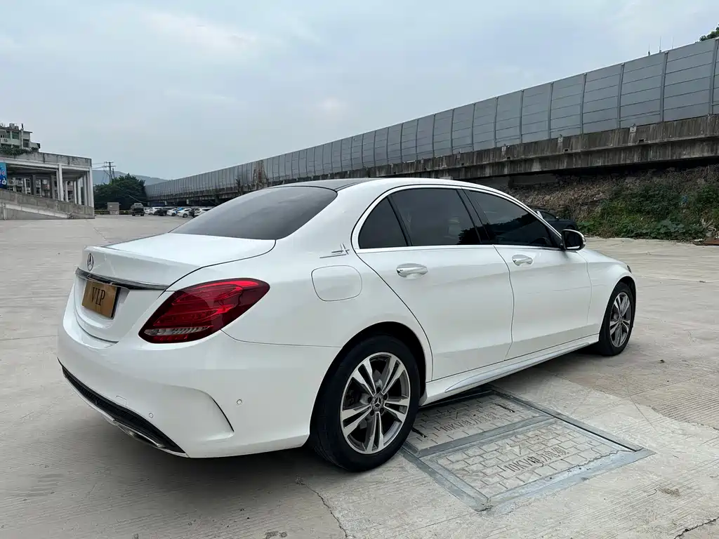 Mercedes-Benz C-Class 2018 — фото 9