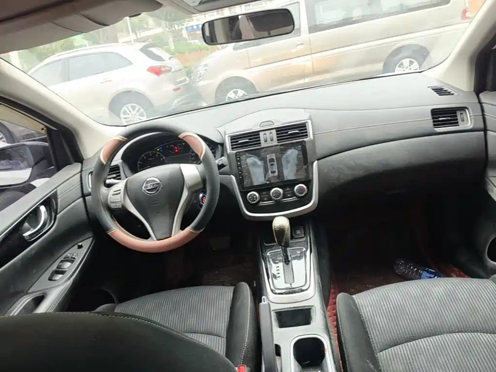 Nissan Tiida 2019 — фото 10