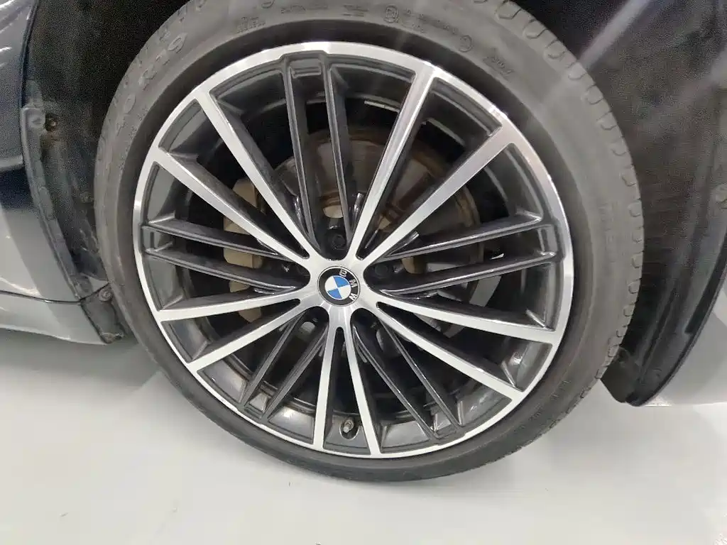 BMW 5 Series 2023