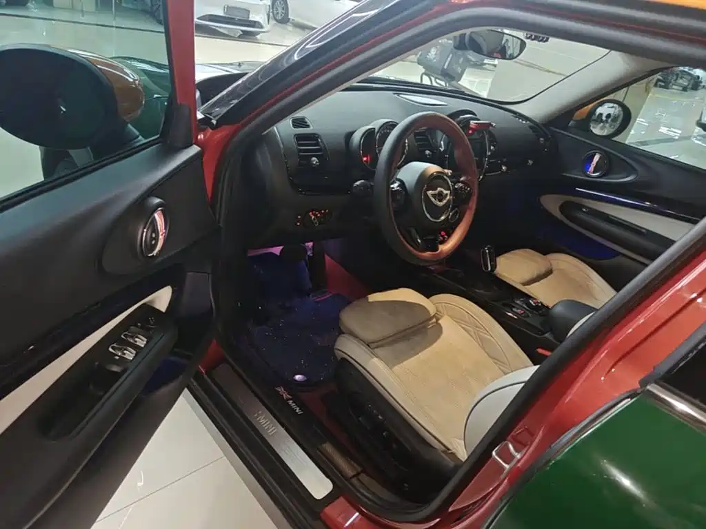 MINI Clubman 2020 — фото 16