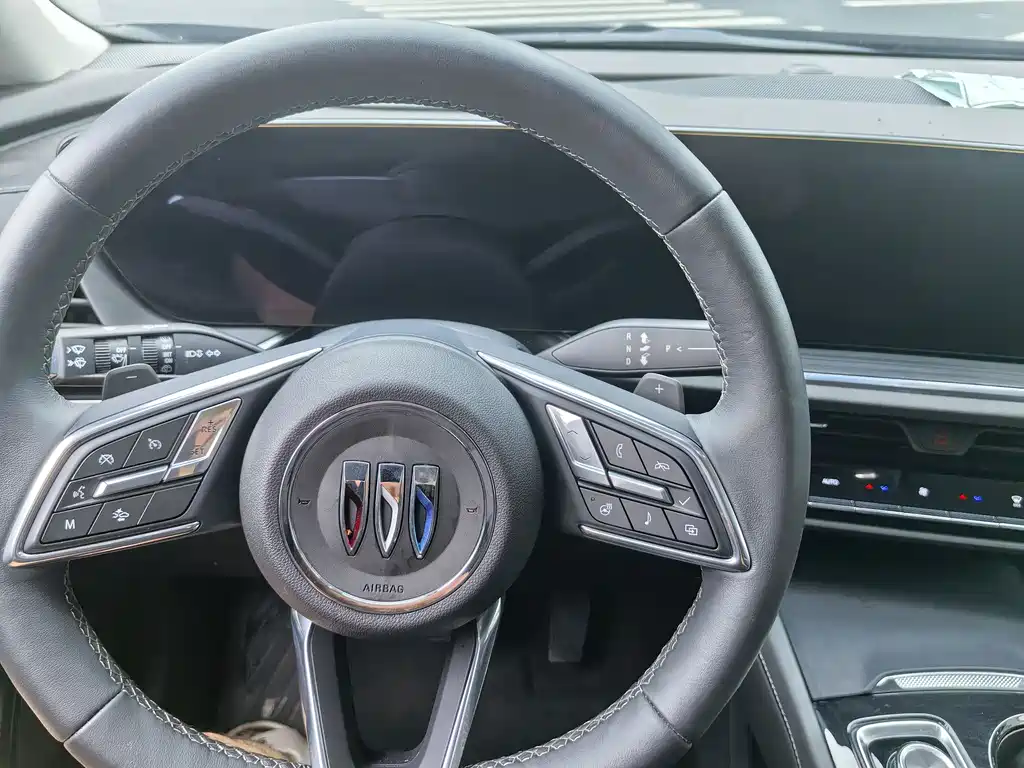 Buick Envision Plus 2025