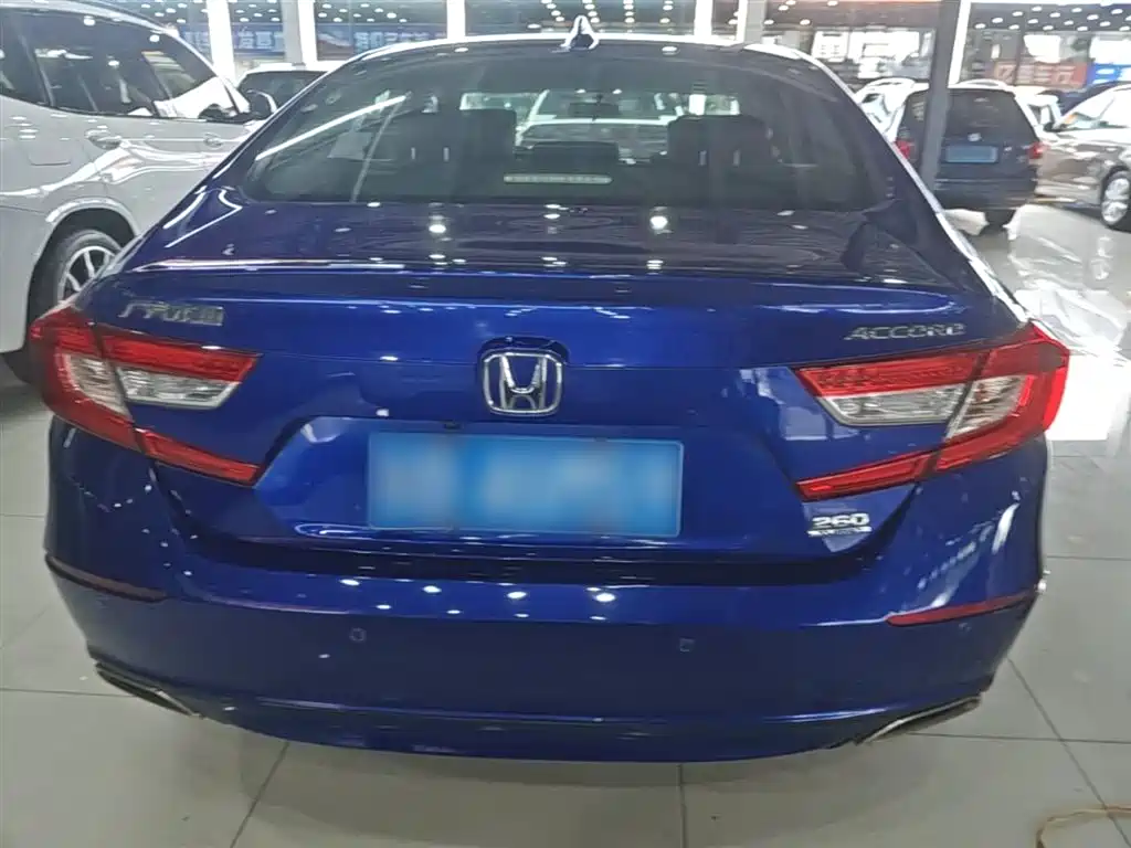 Honda Accord 2018 — фото 6