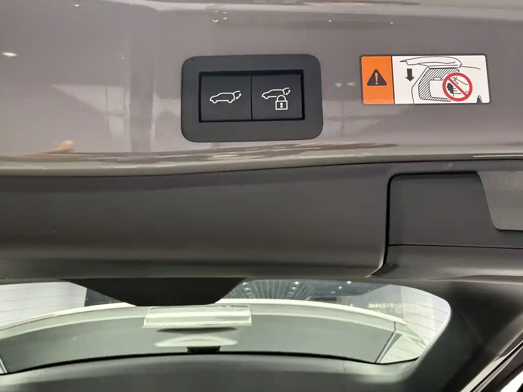 Toyota RAV4 — фото 26