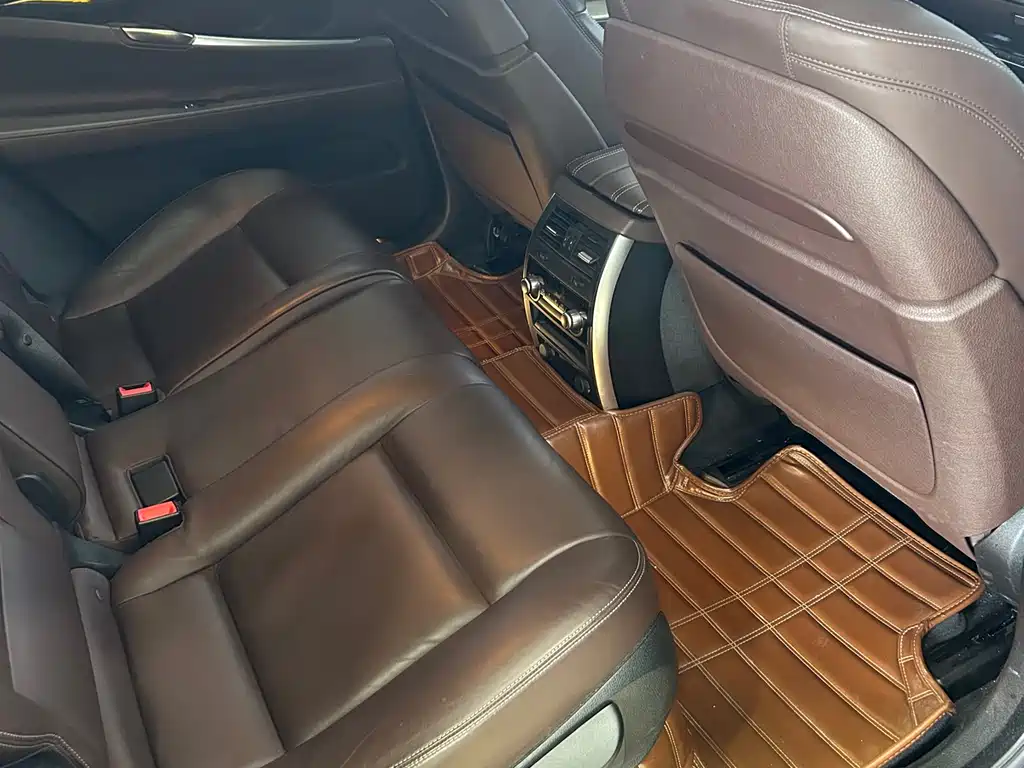 BMW 5 Series GT 2016 — фото 10