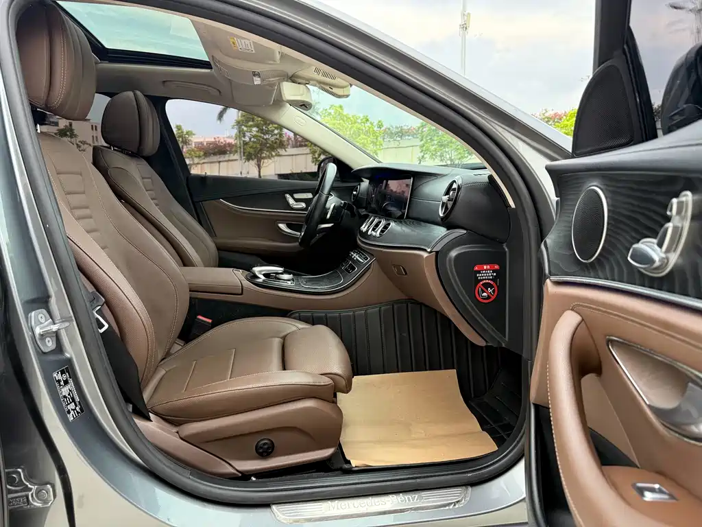 Mercedes-Benz E-Class 2018 — фото 9