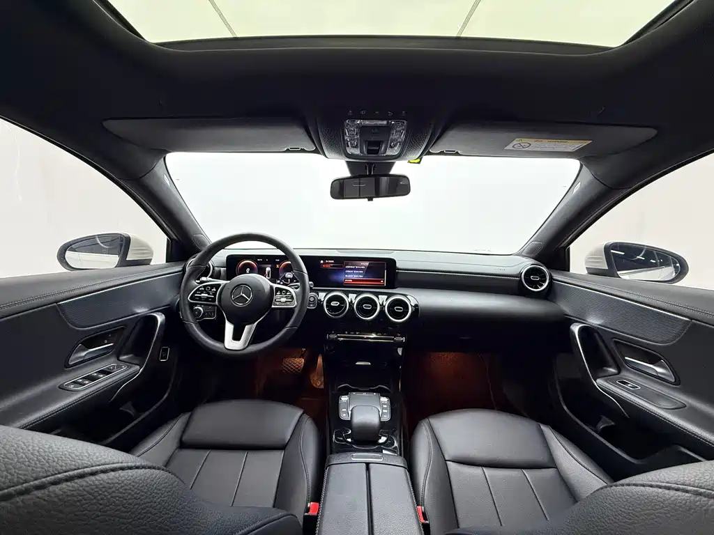 Mercedes-Benz A-Class 2023 — фото 9