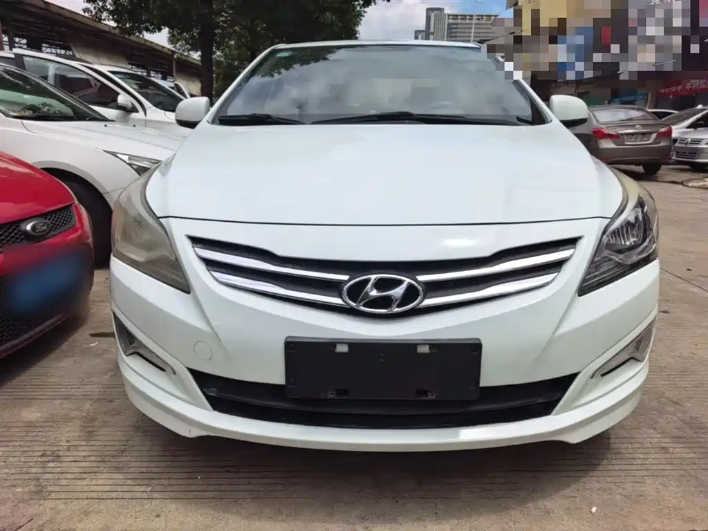 Hyundai Verna 2017 — фото 3