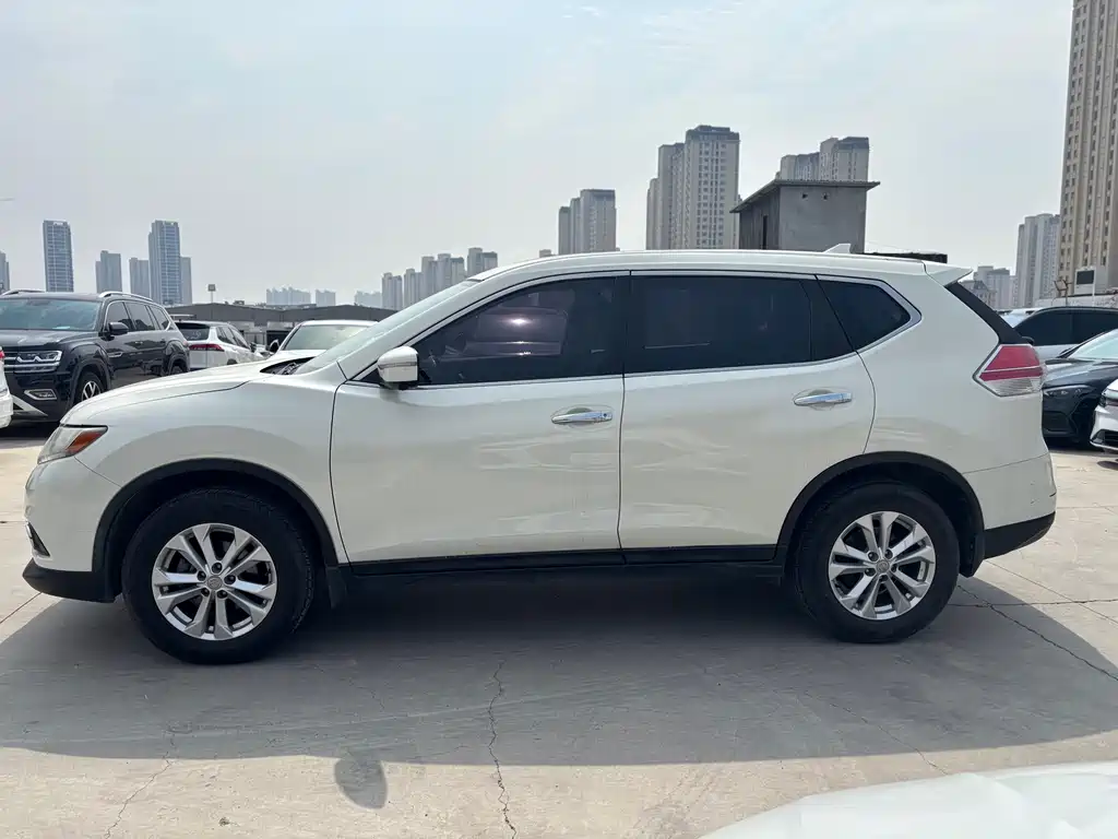 Nissan X-Trail 2015