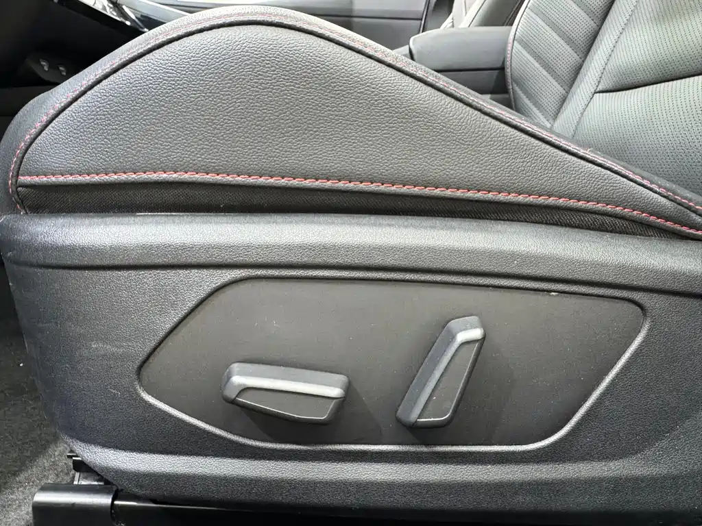 Hyundai Elantra 2022 — фото 15