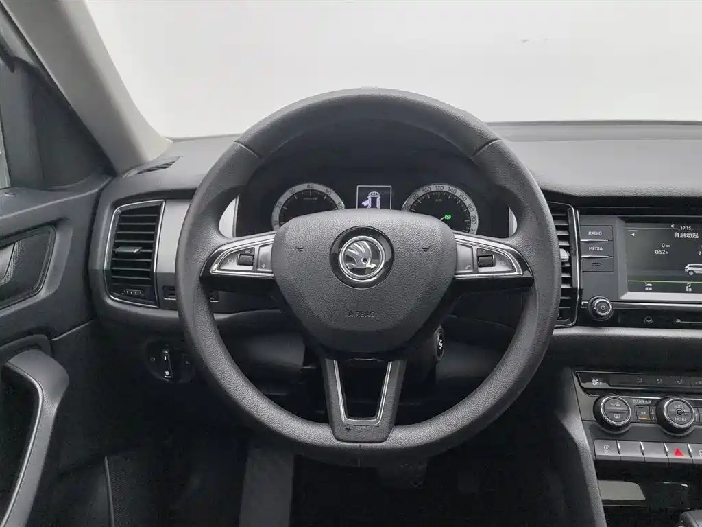 Skoda Kodiaq 2017 — фото 11
