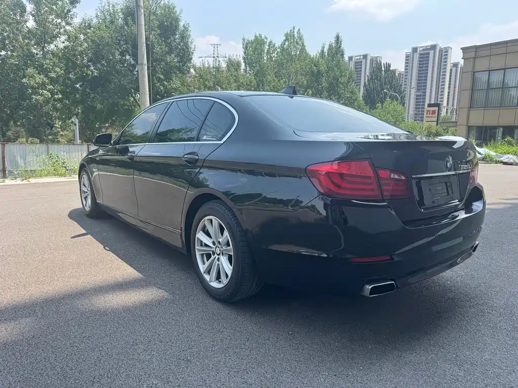 BMW 5 Series 2011