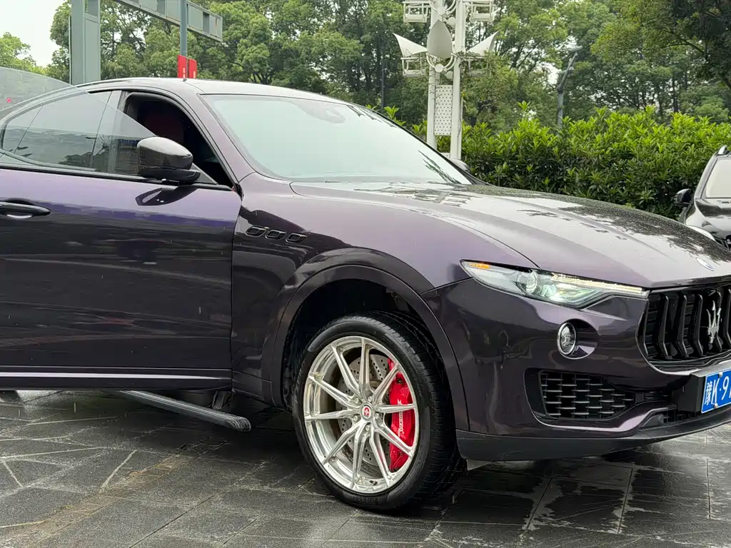 Maserati Levante 2018 — фото 10