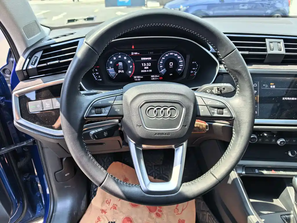 Audi Q3 2020 — фото 13